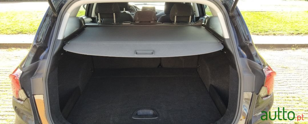 2018' Fiat Tipo Station Wagon photo #5