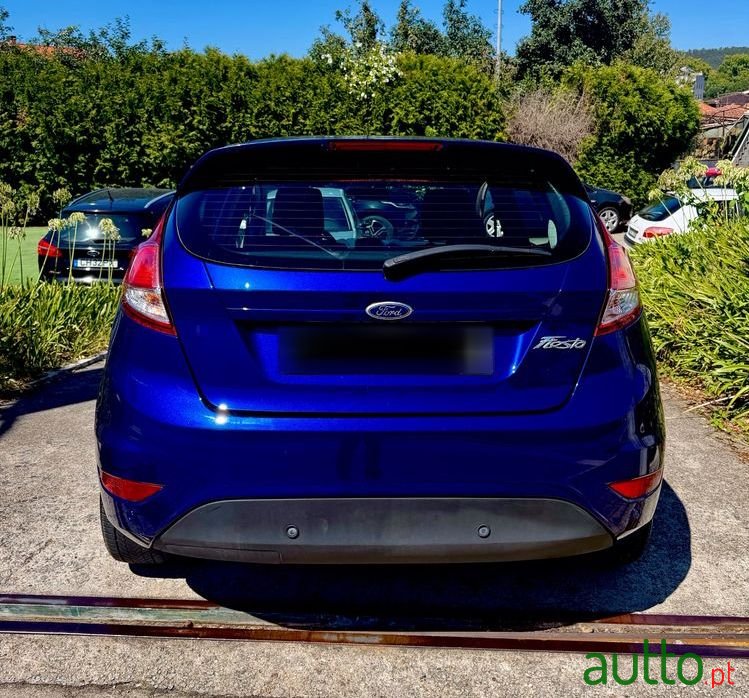2015' Ford Fiesta photo #6