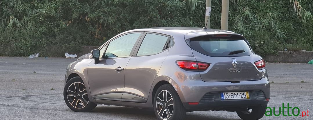 2013' Renault Clio photo #4