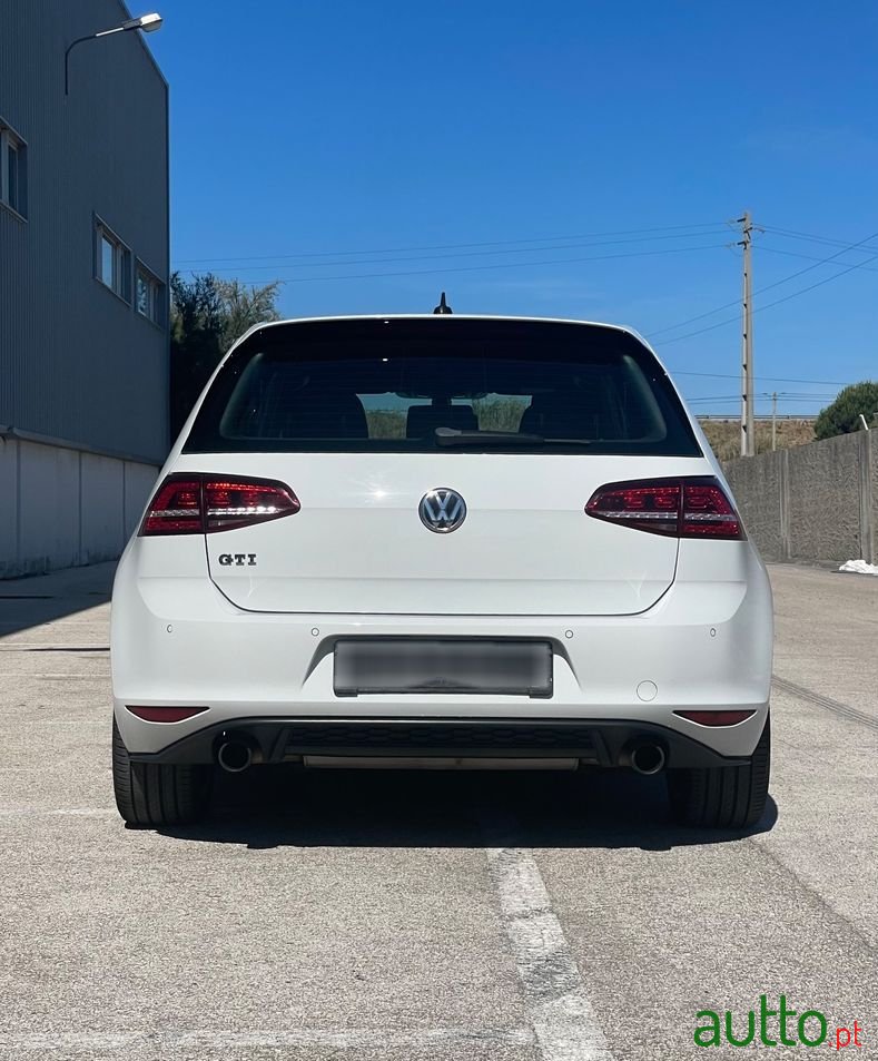 2016' Volkswagen Golf photo #5