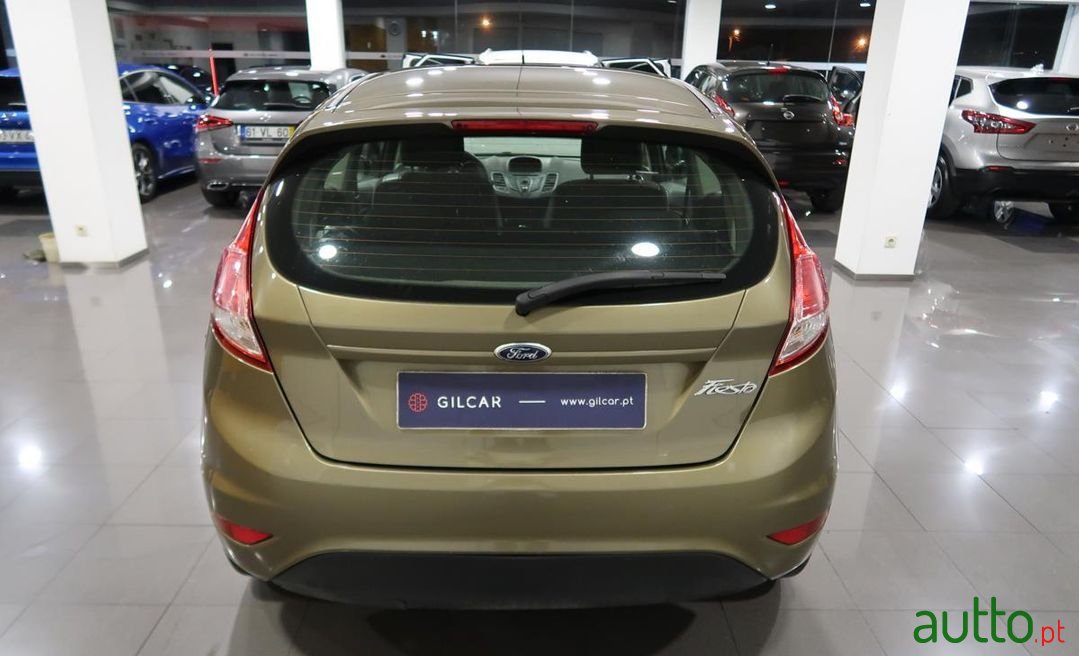 2013' Ford Fiesta photo #5