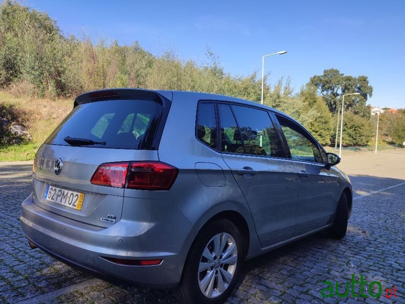 2015' Volkswagen Golf Sportsvan photo #5