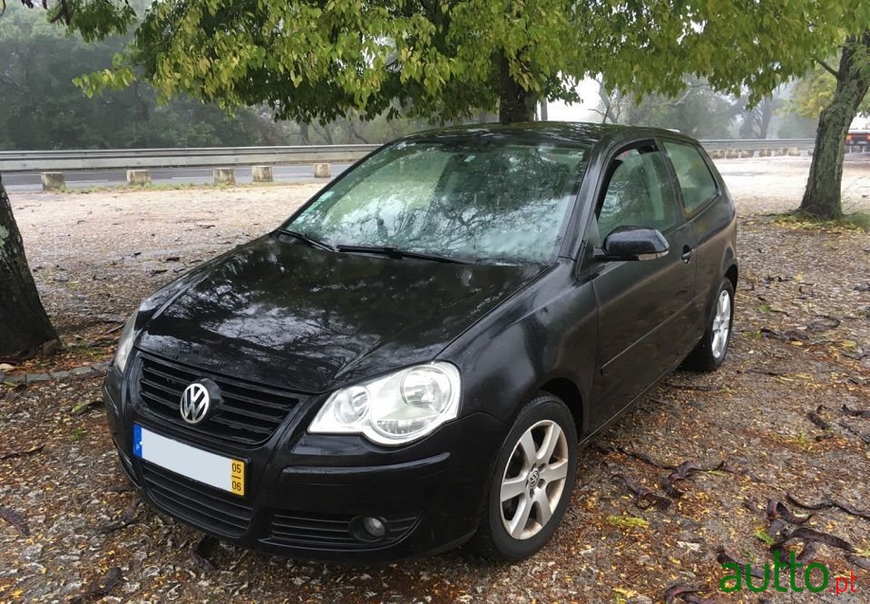 2005' Volkswagen Polo photo #1