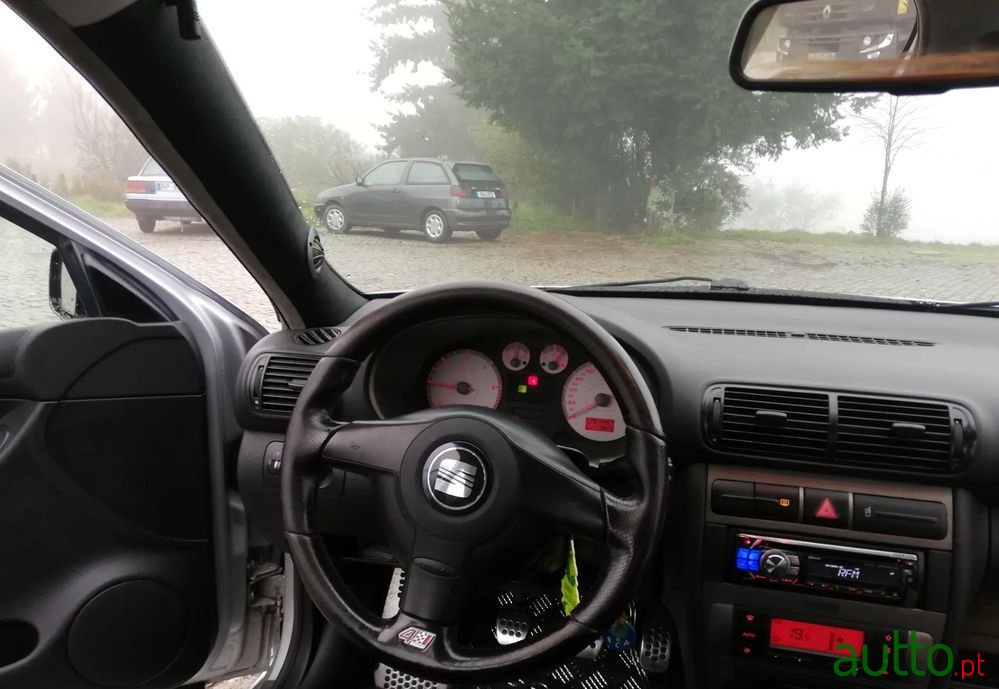 2002' SEAT Leon 1.9 Tdi 4 Cupra photo #3