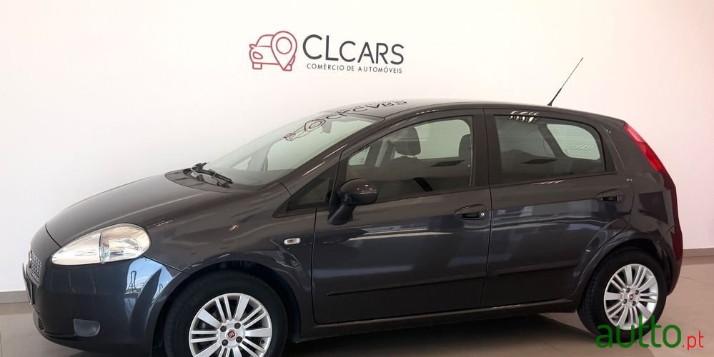 2009' Fiat Grande Punto photo #3