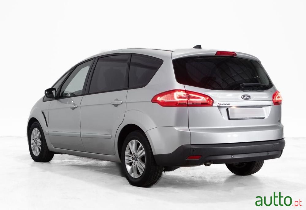 2013' Ford S-Max photo #4