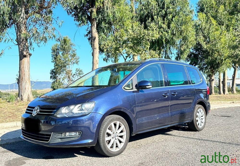 2012' Volkswagen Sharan photo #2