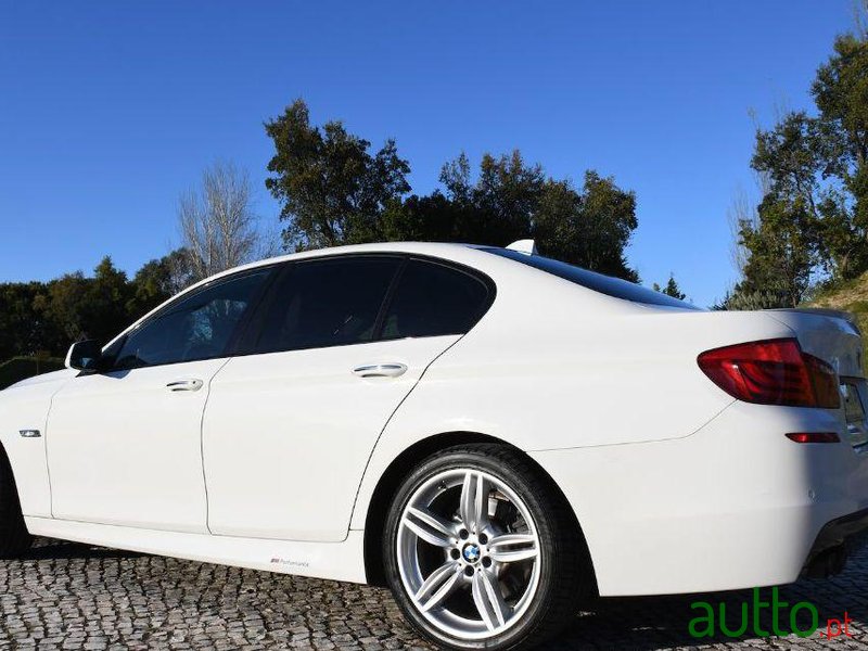 2012' BMW 520 D photo #1