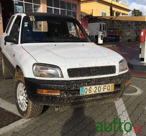 1995' Toyota RAV4 2 Portas photo #4