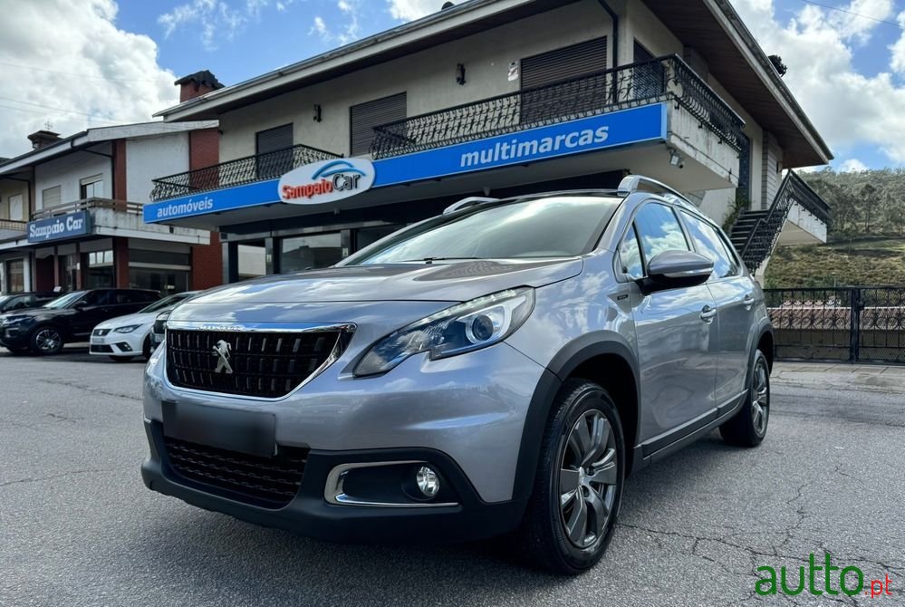 2019' Peugeot 2008 photo #1