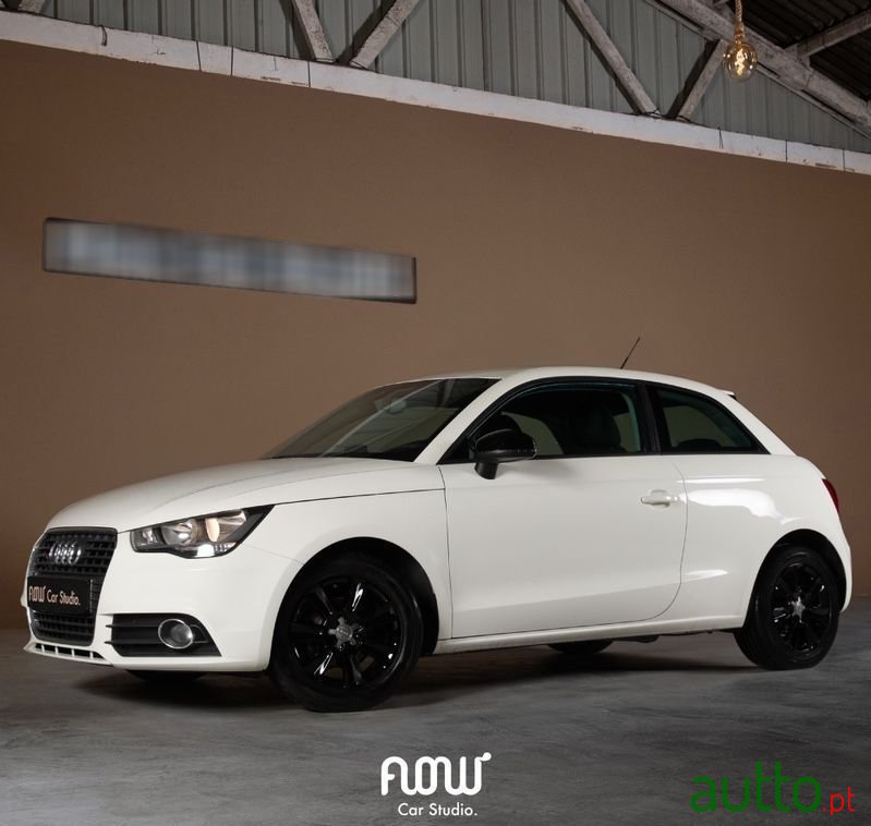2011' Audi A1 1.2 Tfsi Attraction photo #1
