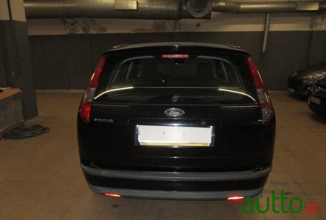 2007' Ford Focus Sw photo #3