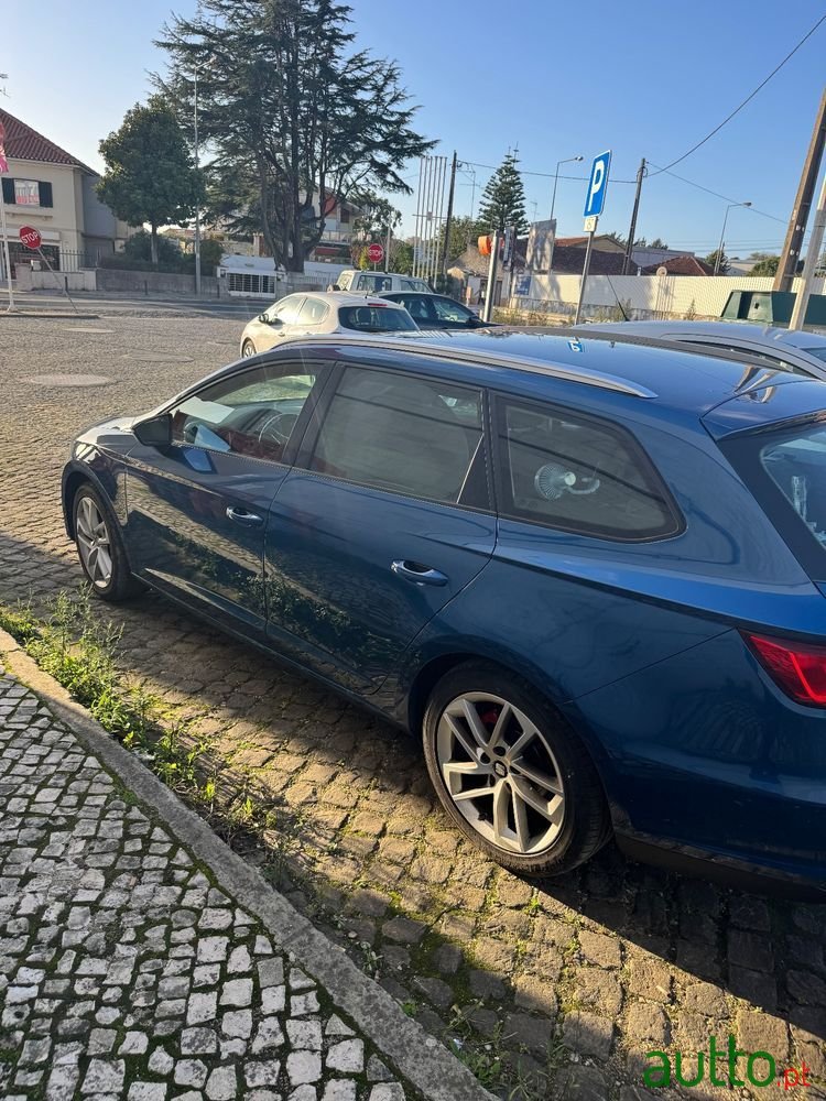 2016' SEAT Leon St photo #2