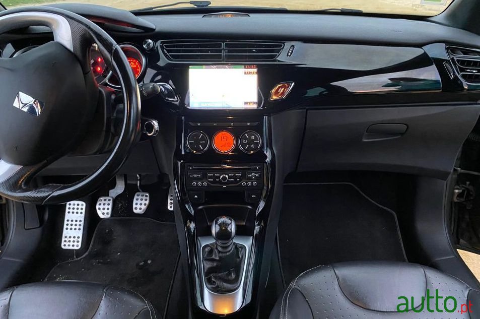 2012' Citroen DS3 photo #1