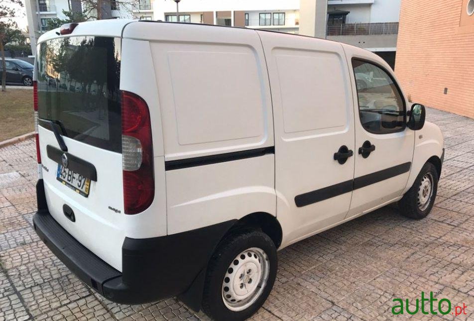 2006' Fiat Doblo 1.3 Multijet photo #2