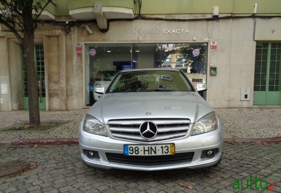 2009' Mercedes-Benz C-220 photo #2