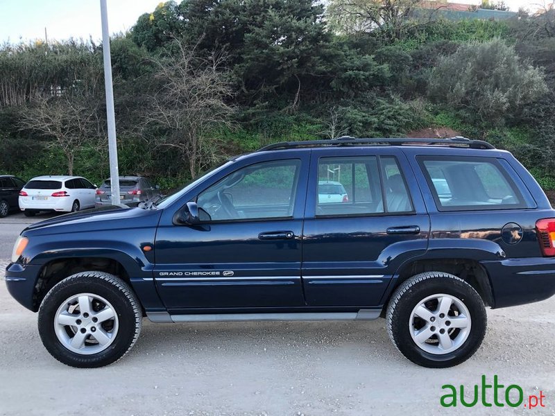 2004' Jeep Grand Cherokee Overland photo #4