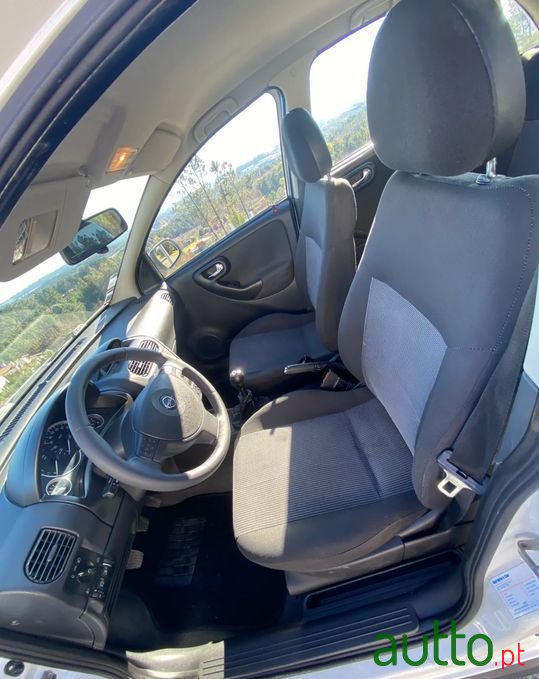2005' Opel Corsa photo #6