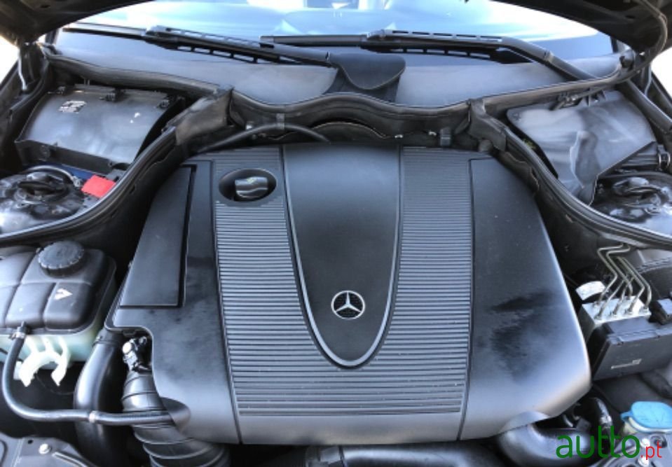 2005' Mercedes-Benz 220 photo #5