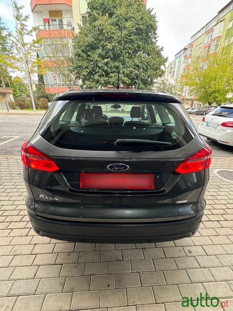 2015' Ford Focus Sw photo #5