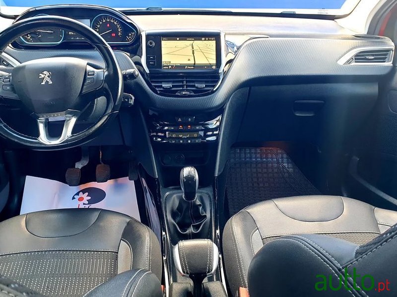 2018' Peugeot 2008 photo #5