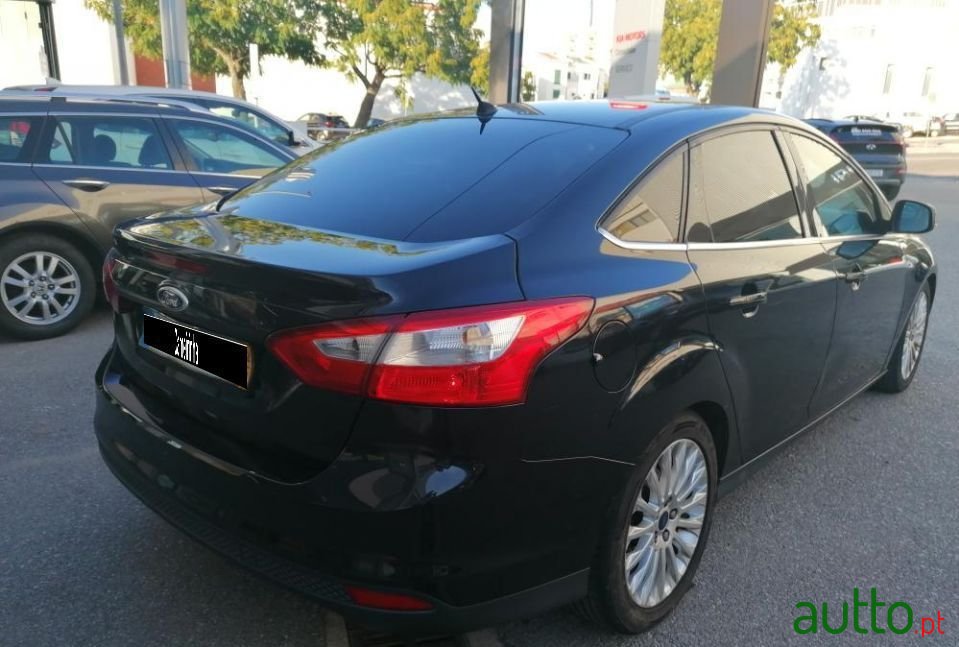 2012' Ford Focus photo #5