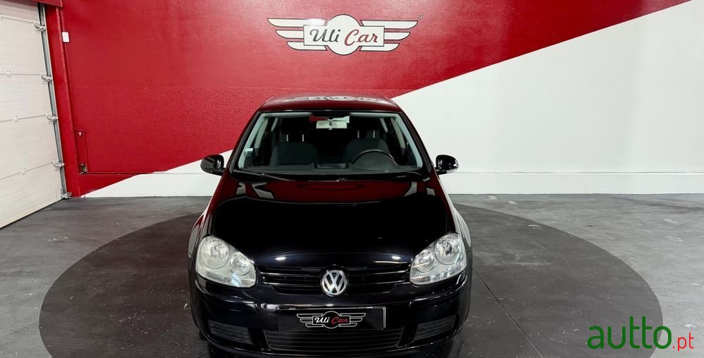 2004' Volkswagen Golf photo #4