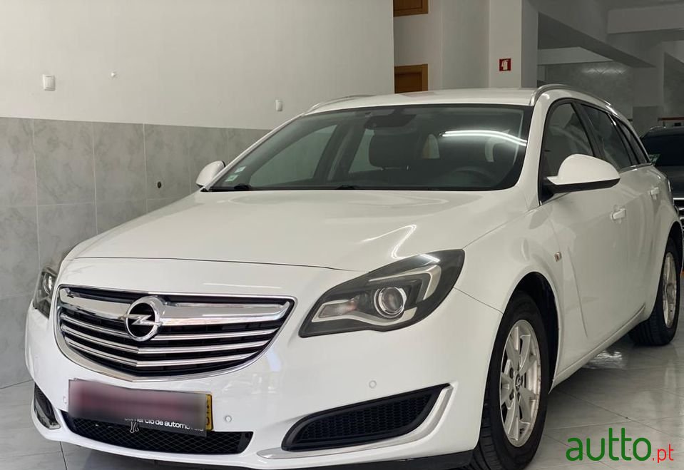 2014' Opel Insignia Sports Tourer photo #1