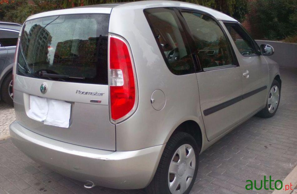 2007' Skoda Roomster photo #1