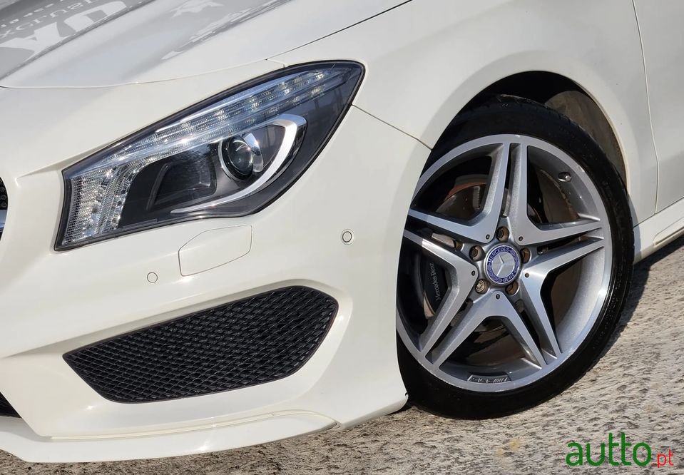 2014' Mercedes-Benz Cla-180 photo #2