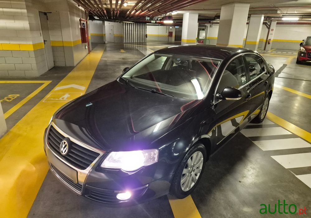 2007' Volkswagen Passat photo #4