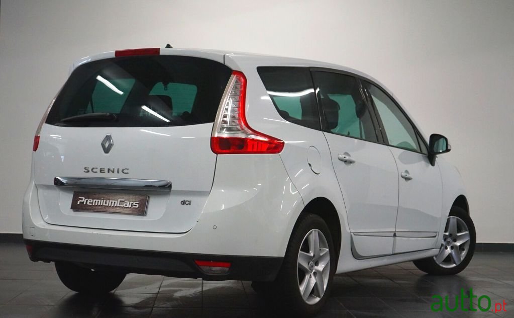 2016' Renault Grand Scenic photo #3