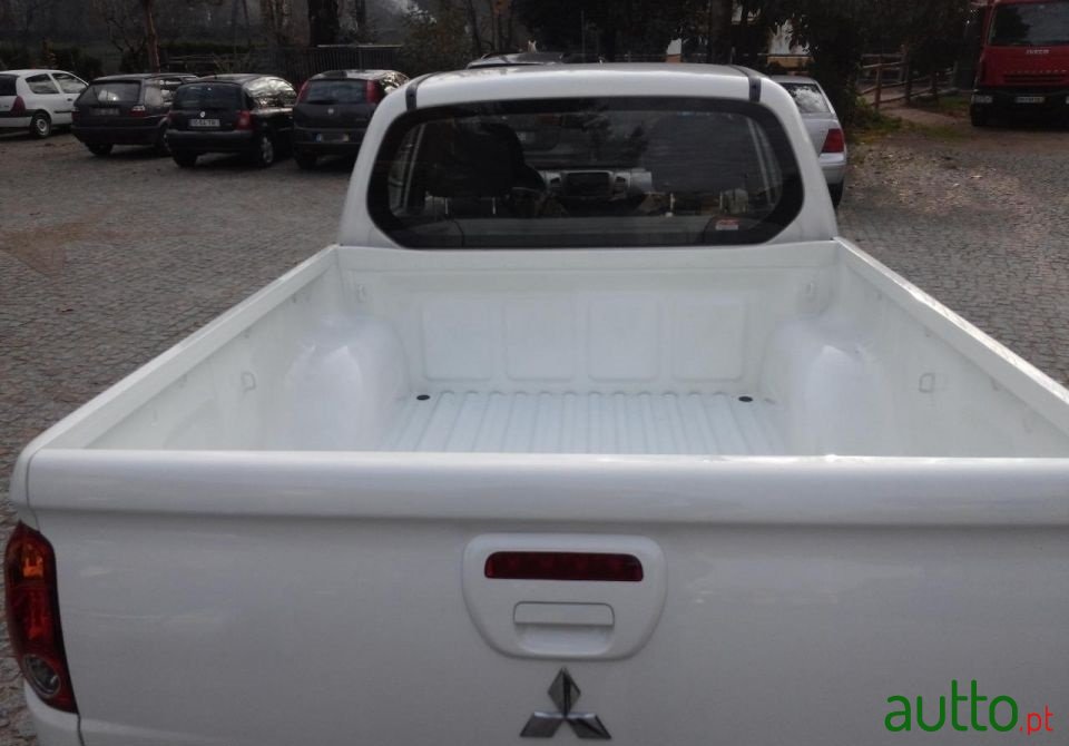 2010' Mitsubishi L200 2.5D DI.D 4X4 photo #4
