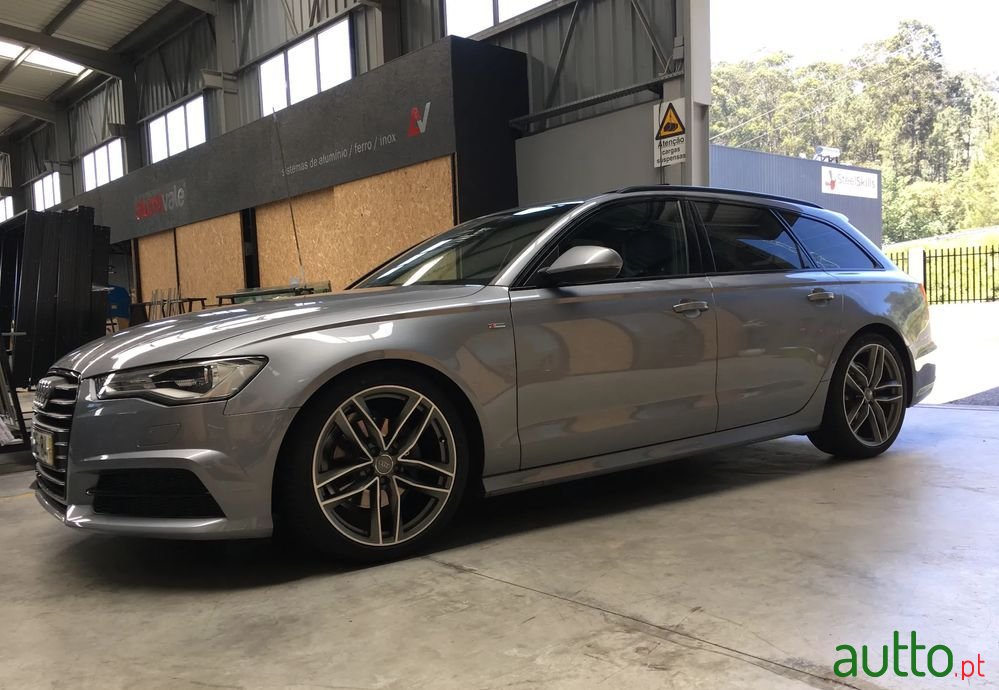 2015' Audi A6 Avant photo #2