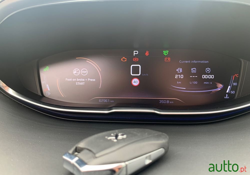 2019' Peugeot 3008 photo #2