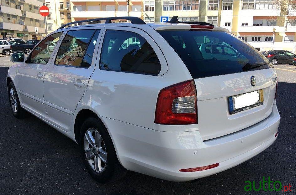 2012' Skoda Octavia Break photo #1