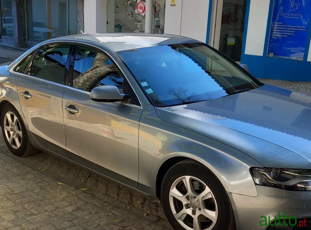 2012' Audi A4 2.0 Tdi S-Line photo #2
