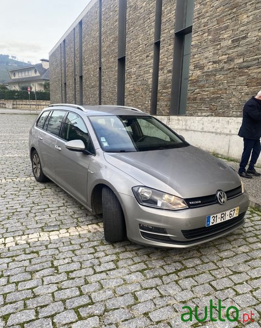 2016' Volkswagen Golf photo #1