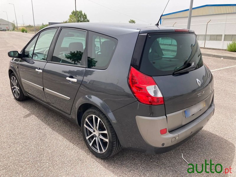 2007' Renault Grand Scenic photo #3