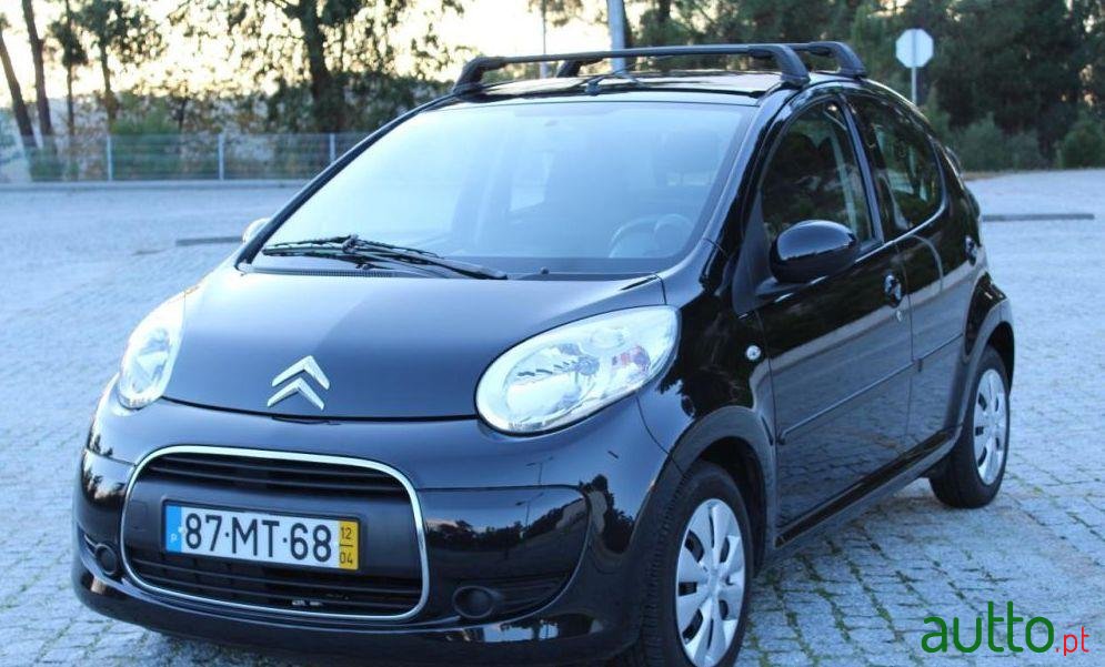 2012' Citroen C1 Attraction Automático photo #2