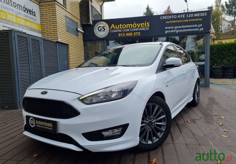 2017' Ford Focus photo #1