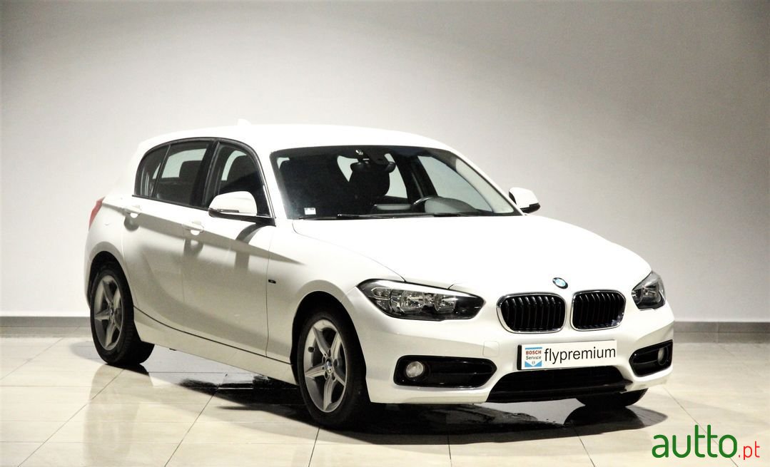 2015' BMW 116 Sport photo #1