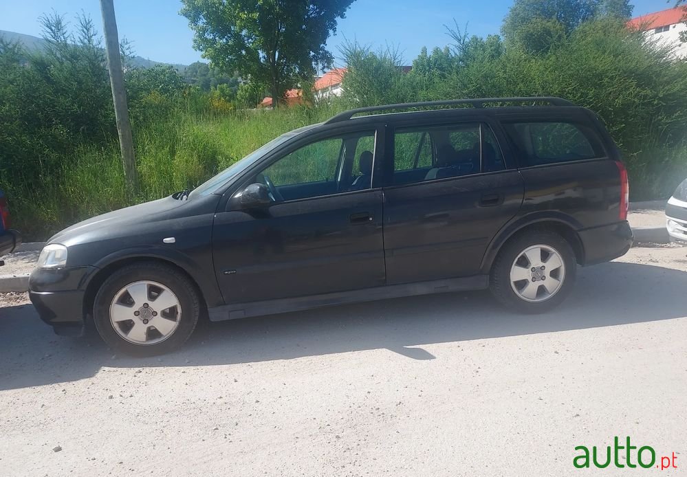 2002' Opel Astra Caravan photo #1