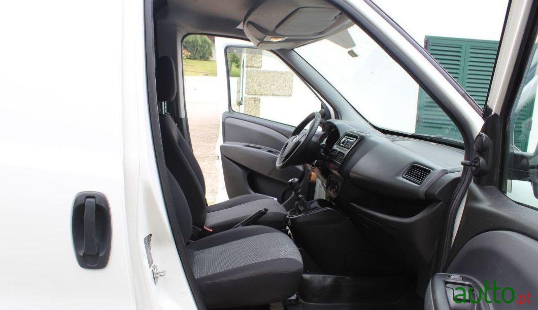 2013' Fiat Doblo photo #3