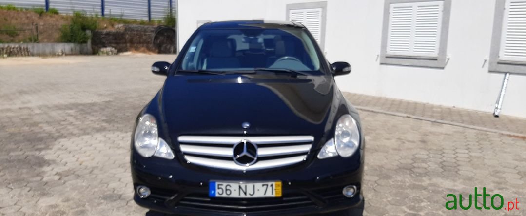 2008' Mercedes-Benz R-320 photo #3