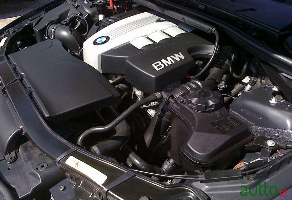 2007' BMW 320 Coupe photo #2