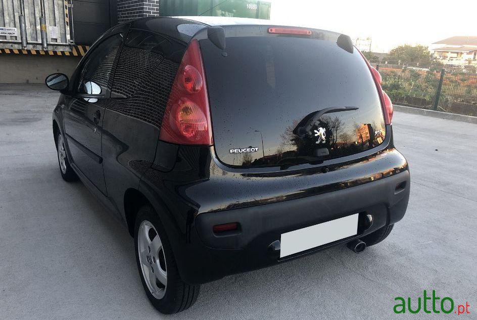 2012' Peugeot 107 Sportium (Full Extras) photo #3