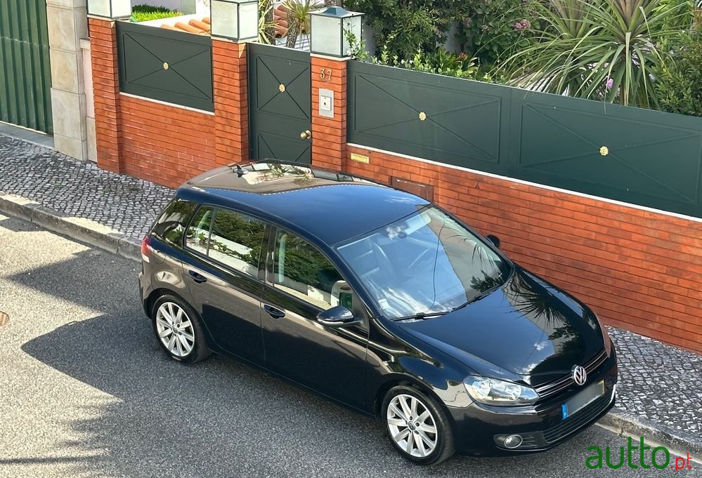 2010' Volkswagen Golf photo #1