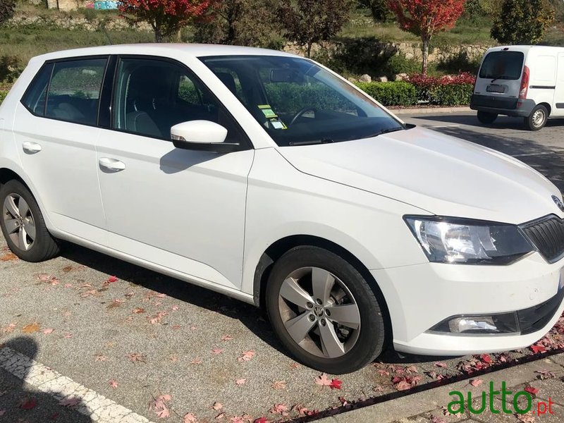 2017' Skoda Fabia 1.4 Tdi Active photo #2