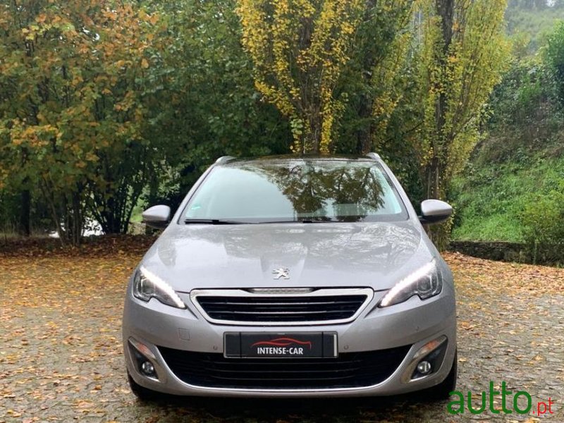 2017' Peugeot 308 Sw photo #2